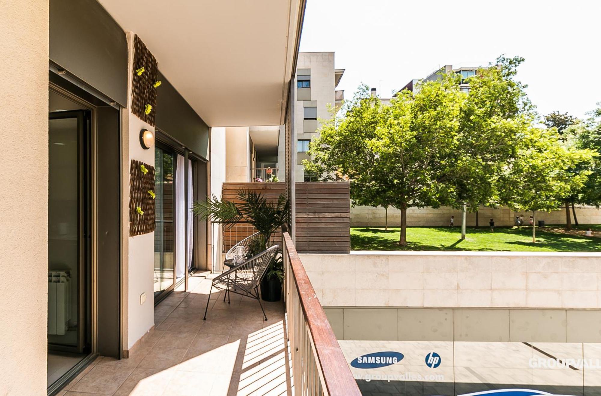 Top Family Apartment By Lofties Terrassa Exterior photo